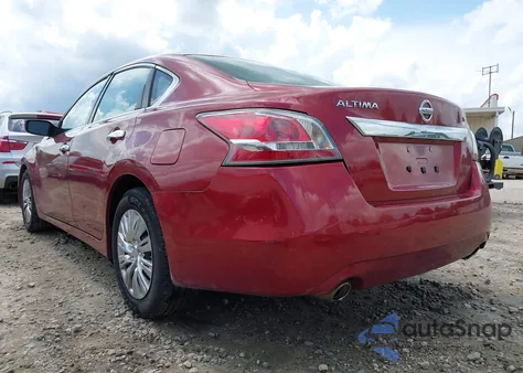 2015 Nissan Altima 2.5/2.5 S/2.5 Sl/2.5 Sv из США, поврежденный, VIN 1N4AL3AP7FC470242